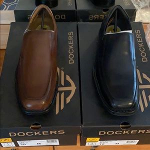 Men’s dockers shoes *new in box*